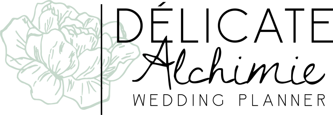 Logo de Délicate Alchimie, créatrice de papeterie et faire-part de mariage, partenaire de vins-mariages.net.