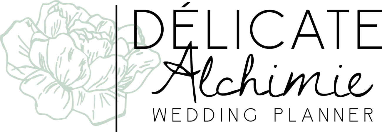 Logo de Délicate Alchimie, créatrice de papeterie et faire-part de mariage, partenaire de vins-mariages.net.